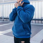 Men's Plush Hoodies Sweatshirt With Big Pocket Fashion Long-sleeved Pullover Hooded Top Solid Clothing - Image 2
