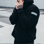 Men's Plush Hoodies Sweatshirt With Big Pocket Fashion Long-sleeved Pullover Hooded Top Solid Clothing - Image 4